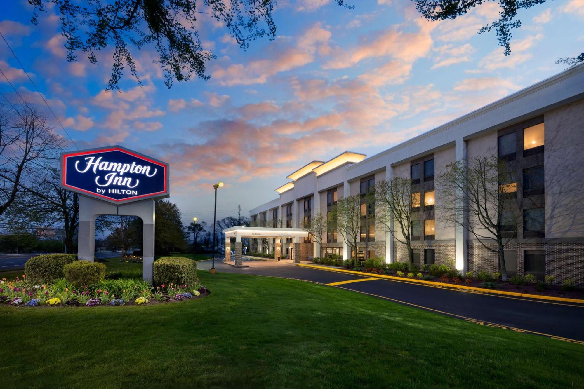 Hampton Inn Long Island/Islandia Bagian luar foto