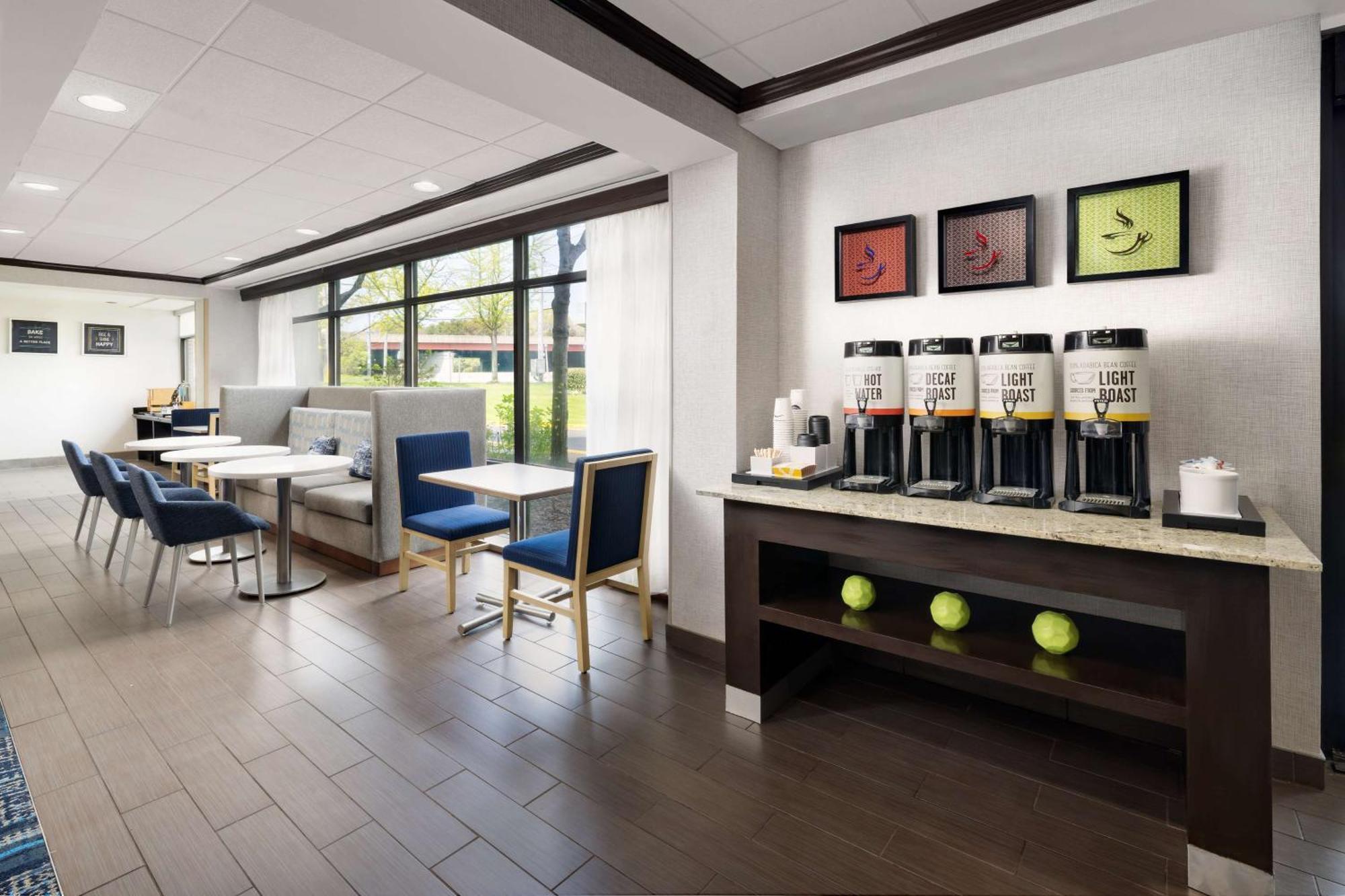 Hampton Inn Long Island/Islandia Bagian luar foto